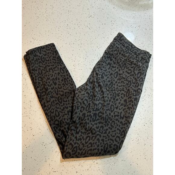 GAP DENIM CHEETAH PRINT BLACK AND GRAY LEGGING WOMEN SIZE 0 - Picture 2 of 5
